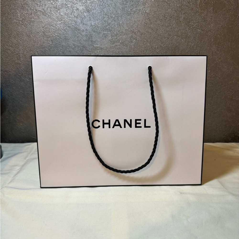 Chanel shopping bag